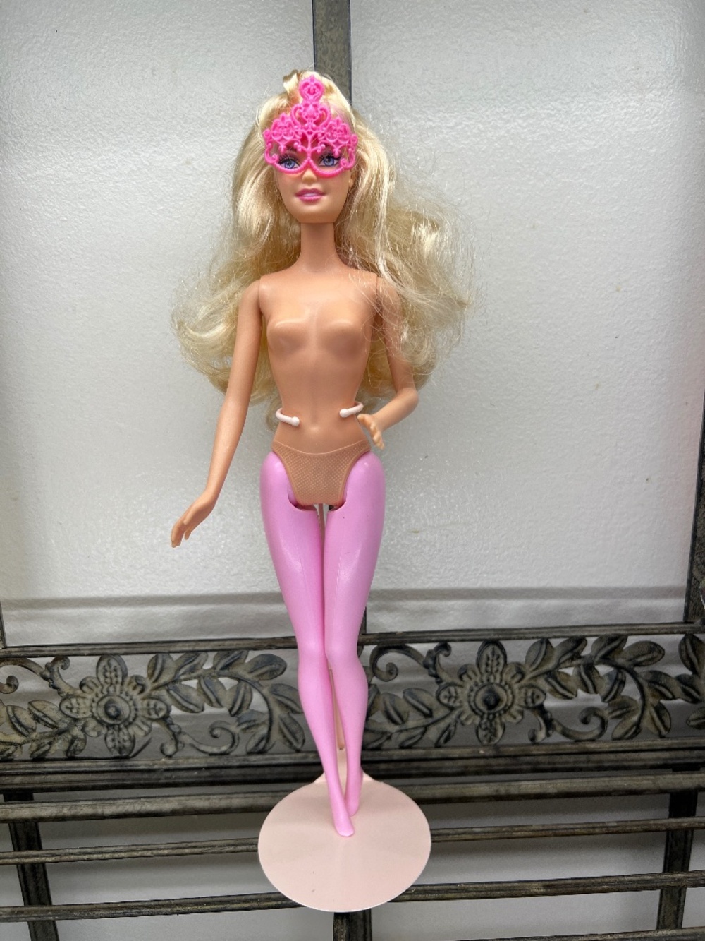 Barbie (& The Three Musketeers) 1999 Doll 12" no shoes pink mask/legs no clothes